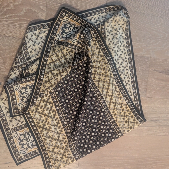 Vintage Oscar De La Renta Geometric/Floral Scarf